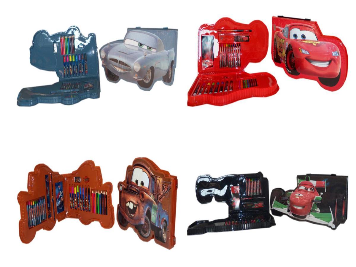 LOTE 009: FIGURAS DE ACCION Y ACCESORIOS DE MARCA