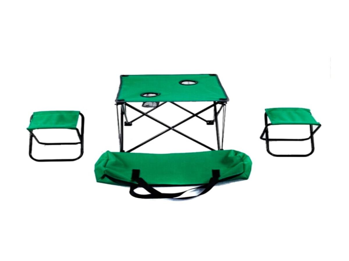 LOTE 100: 1 MESA + 2 SILLAS DE CAMPING