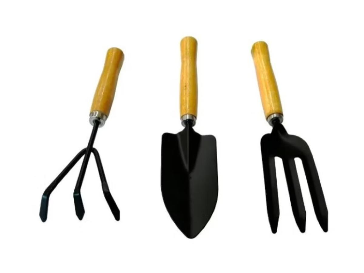 LOTE 114: SET DE 3 HERRAMIENTAS PARA JARDIN 26 X 6 CM