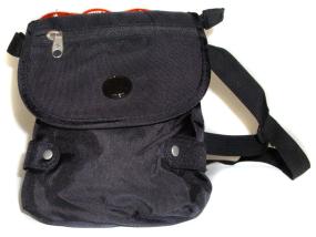 LOTE 135: MIX MOCHILA, BANANO, BOLSOS, CARTERA