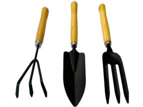 LOTE 114: SET DE 3 HERRAMIENTAS PARA JARDIN 26 X 6 CM